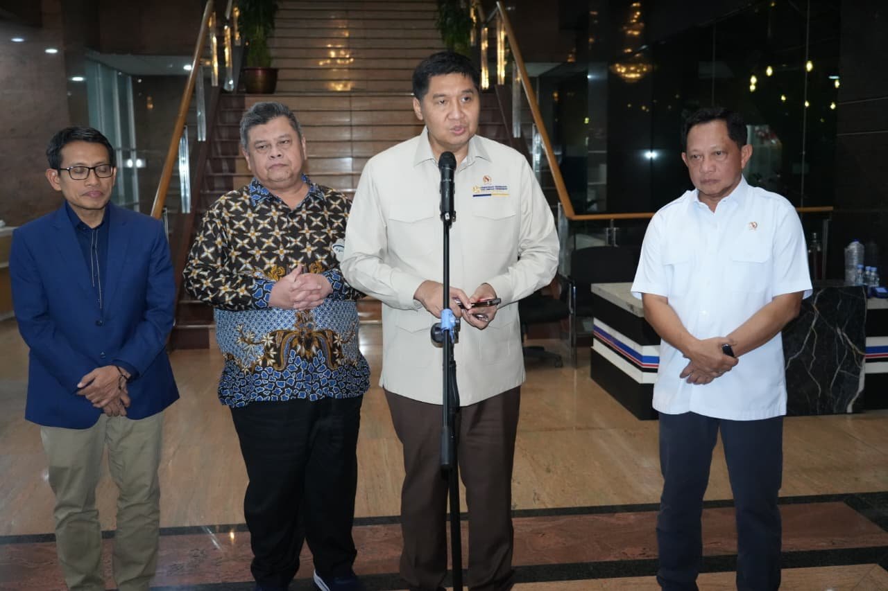 Maruarar Sirait Pastikan Pembangunan 2.200 Rumah di Papua Pegunungan Sesuai Regulasi