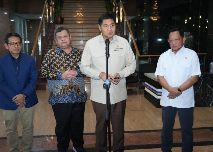 Maruarar Sirait Pastikan Pembangunan 2.200 Rumah di Papua Pegunungan Sesuai Regulasi