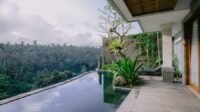 wisata hotel kamar di Sanggraloka Ubud yang memiliki private pool yang menghadap pemandangan indah ist sanggraloka